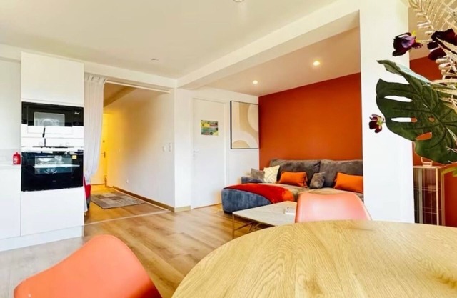 Maison chanteranne free parking