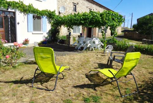 Maison charmante à Mercœur avec jardin et parking