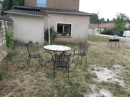 Maison conviviale avec jardin à Raslay, 80 m²