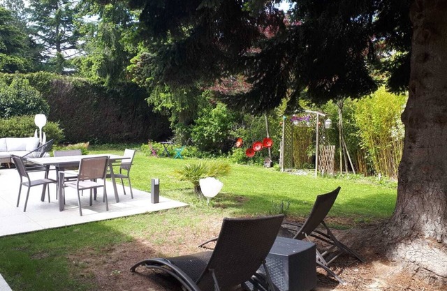 Maison Dans Domaine Privé Avec Piscine et Tennis Proche de Versailles et Paris