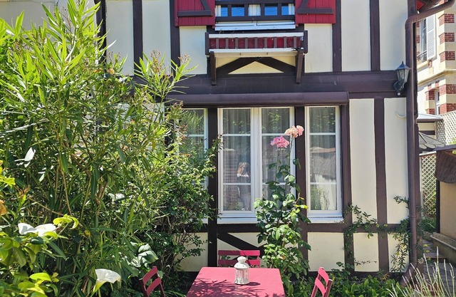Maison Dans L'éventail de Cabourg ,50 m AV de la mer ,400m Plage. Idéal Famille
