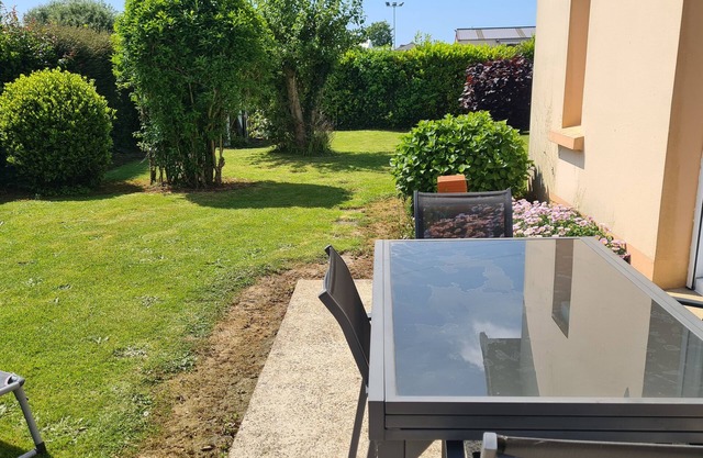 Maison Dans Lotissement Très Calme 300 Mètres du Centre Ville .10 km de la mer