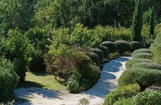 Maison Dans Propriété Privée. Entre Aix en Provence et Marseille., Très Calme