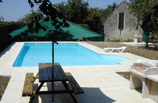 Maison de 2 chambres avec piscine partagee jardin clos et wifi a Payrac