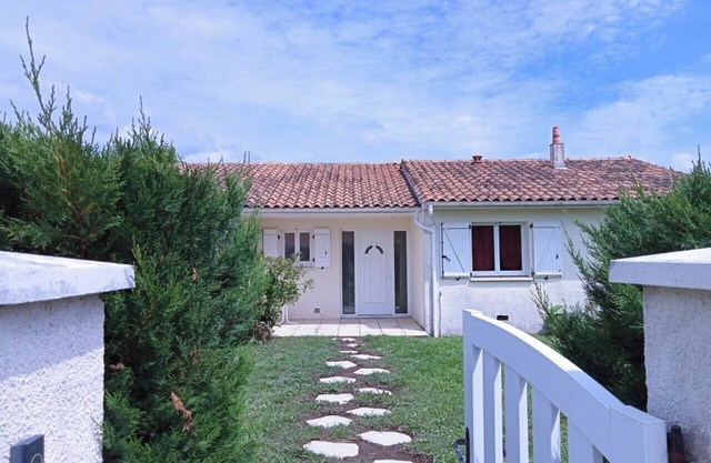 Maison de 90m2 Avec Jardin et Terrasse en Plein Coeur du Vignoble Blayais