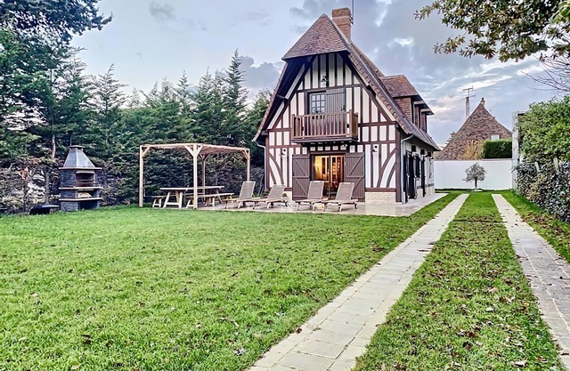 Maison de Campagne Normande, Proche de la Mer. "les Copains D'abord"