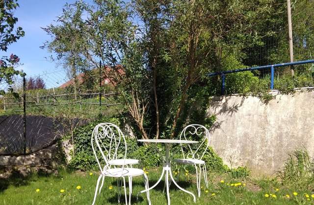 Maison de Village Facile D'accès Pour se Détendre Proche des Bords de Saône