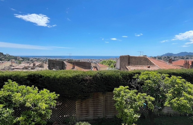 Maison de Village, vue mer Avec Vieux Lavoir. Animaux de Compagnie Acceptés