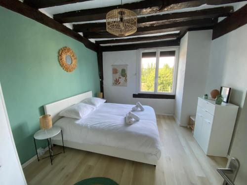 Maison de ville avec jardin à 5 minutes de Lisieux