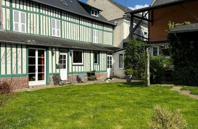 Maison de Ville Plein Centre Luneray