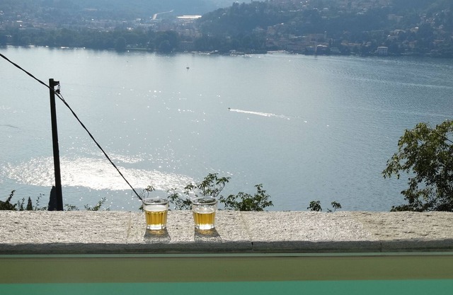 Maison du Silence - unobstructed astonishing lakeview