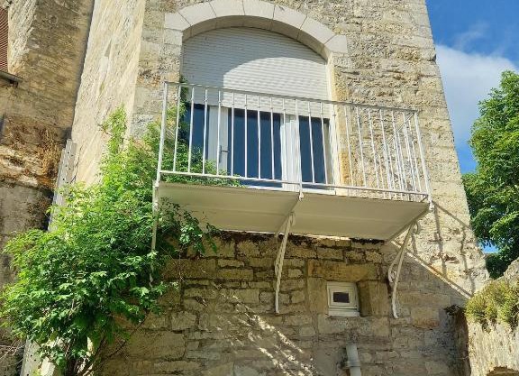 Maison du XVème au cœur du village médiéval