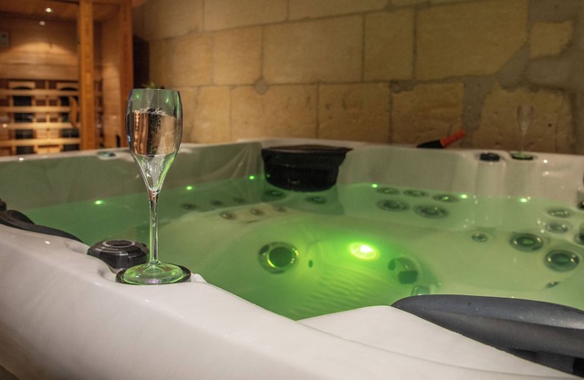 Maison en Champagne Avec Jacuzzi et Sauna, Proches de Reims
