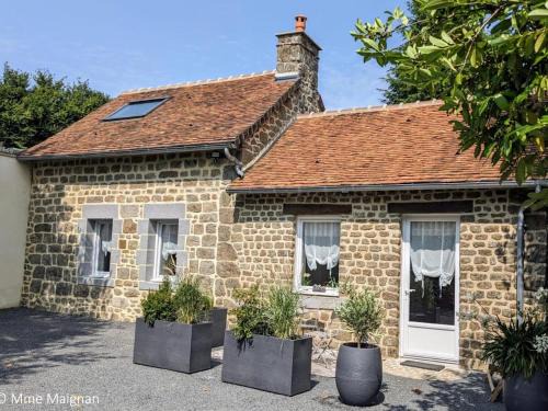 Maison en pierre, animaux acceptés, proche forêt - FR-1-497-222