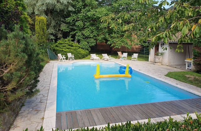 Maison en Pierre Avec Piscine Privée Dans un Domaine Clos et Arboré de 2200 m2