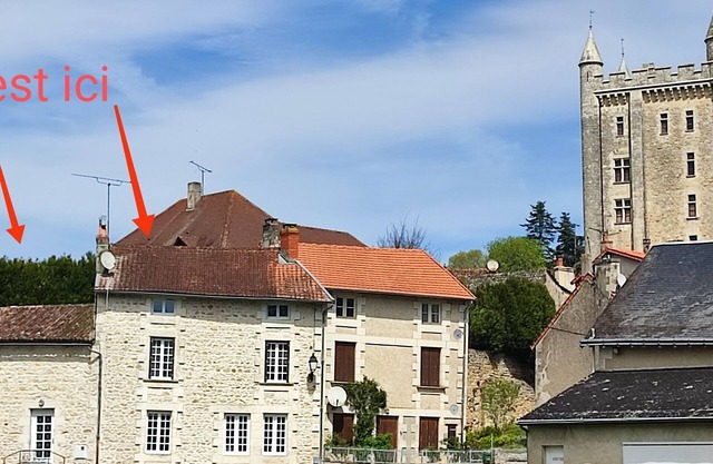 Maison en Pierre Spacieuse de 200m2 à 30 min du Futuroscope