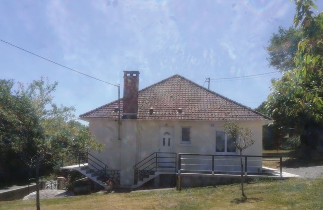 Maison Entierrement Rénovée