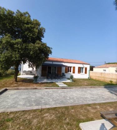 Maison familiale et conviviale proche océan avec terrain de pétanque