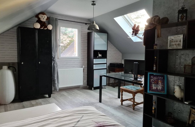 Maison Familiale Située à Mi-chemin Entre Paris et Versailles, Idéale JO