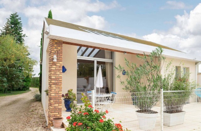 Maison indépendante dans propriété avec piscine.