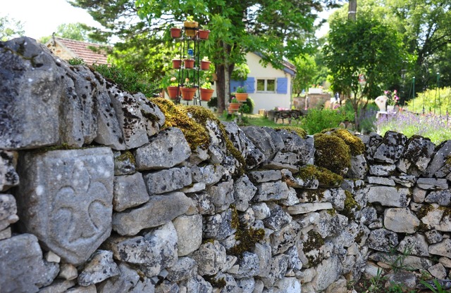 Maison Indépendante Dans un Petit Village Typiquement Quercinois