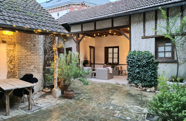 Maison Marcks | Ay Champagne | Class & Comfort | Private courtyard
