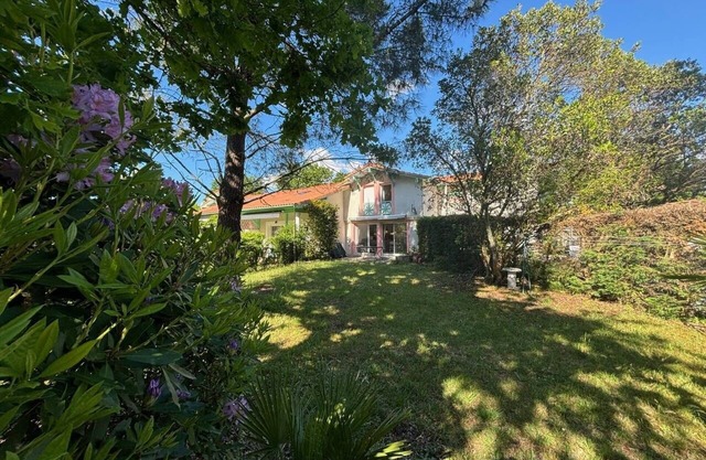 Maison Mitoyenne en Duplex Avec Jardin Proche lac