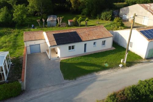 Maison neuve tout confort avec jardin