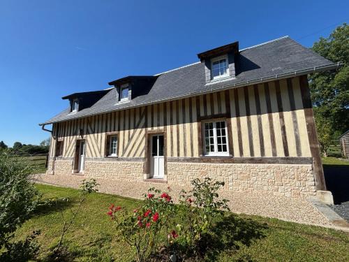Maison normande à la campagne