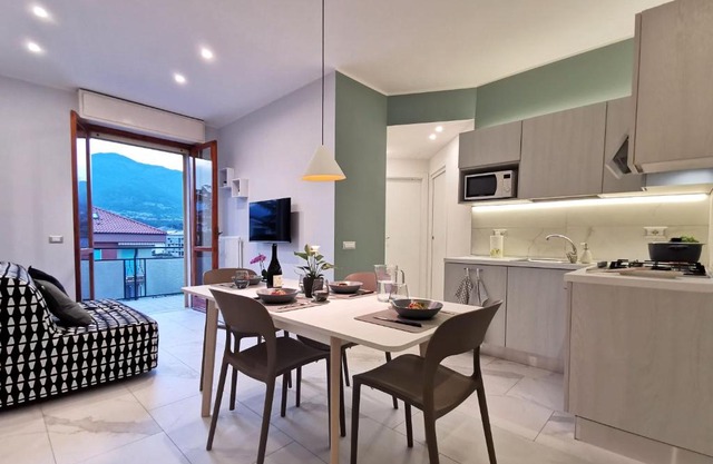 Maison Olga - Incantevole Nuovo Trilocale Vista Montagna-Mare con parcheggio