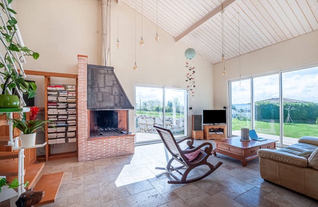 Maison Origami - Three Bedroom Villa, Sleeps 6