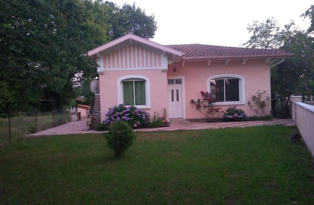 Maison privée avec piscine