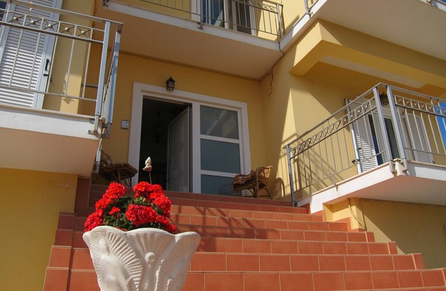 Maisonette on the beach!