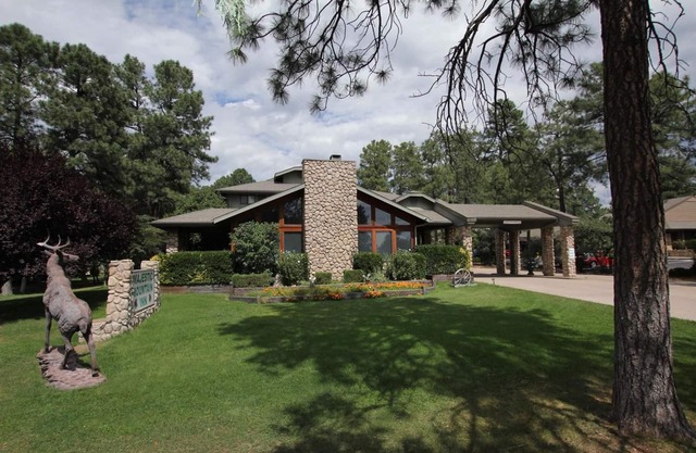 Majestic Mountain Inn