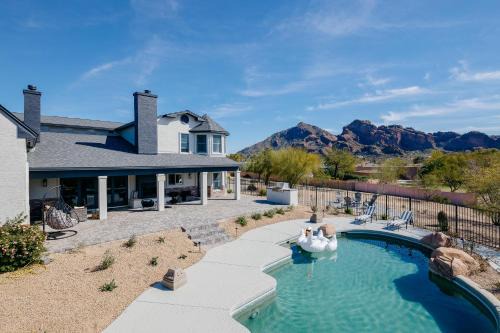 Majestic Mountain Mansion-Pool -Spa & Guest House