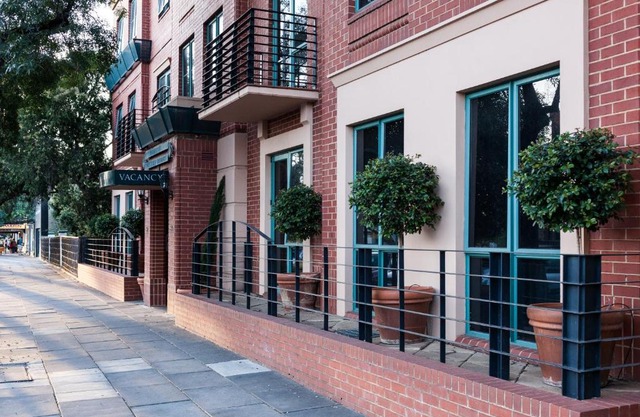 Majestic Tynte Street Apartments