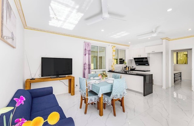 Malls at Doorstep:2-Bed Unit in Heart ofCannonHill
