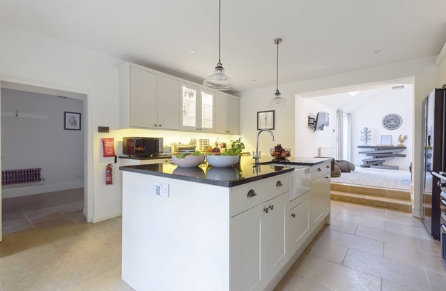Maltings House - Stylish and generous holiday house