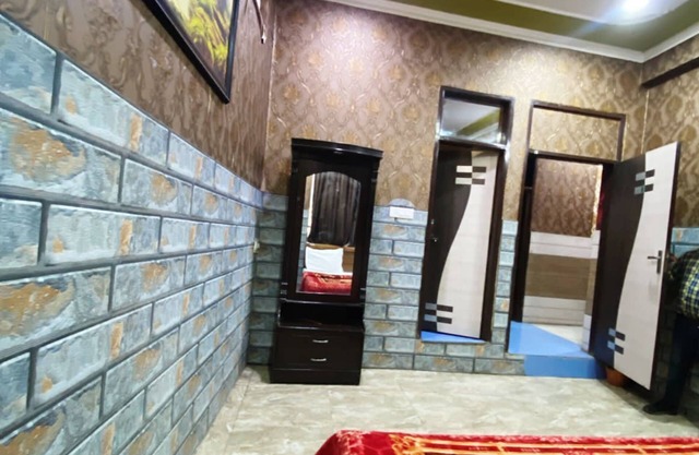 Manali Hotel By GRB