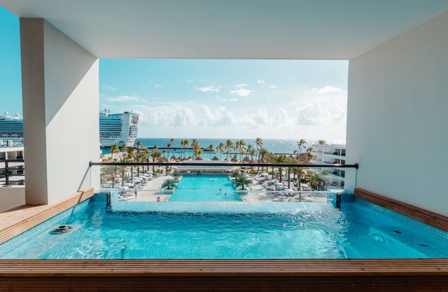 Mangrove Beach Corendon Curacao All-Inclusive Resort, Curio by Hilton