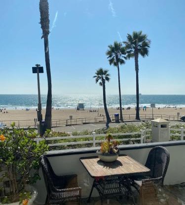 Manhattan Beach Beachfront Charming On The Strand