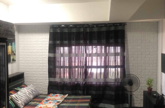 MANHATTAN PARKWAY CONDOMINIUM STAYCATION