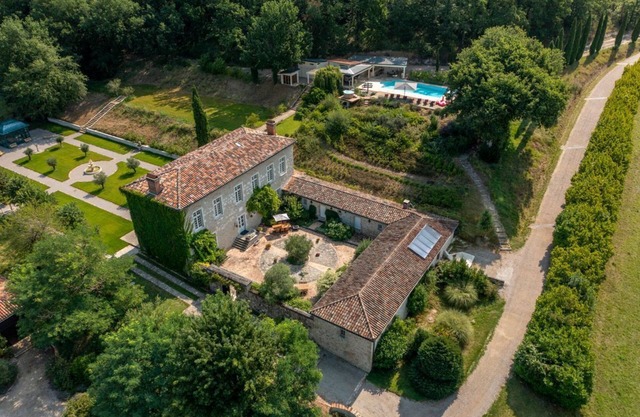 Manoir Des Prairies - Ten Bedroom Villa, Sleeps 20
