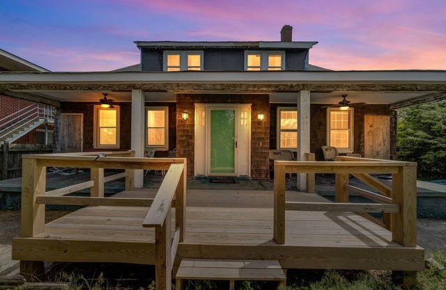 Manor And Mutts #1 4 Bedroom Cottage by RedAwning