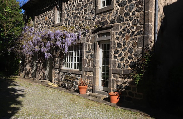 Manor House cottage (4 star registered) on the edge of a small friendly village