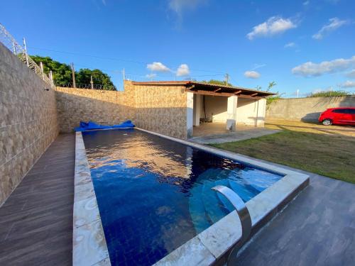 Mansão próximo a lagoa