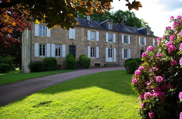 mansion - 10 rooms - 15/16 persons