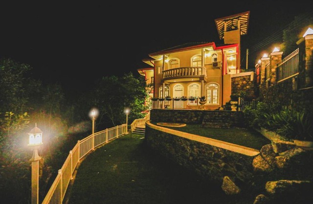 Mansion in Kandy Valley's