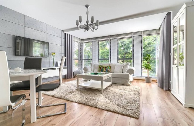 MARGI Eclipse Apartament