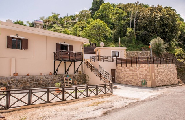 Marika Traditional Home is situated in Élos with mountain views.